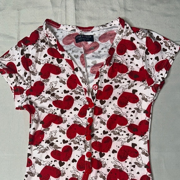 Red Heart Print Romper - Picture 3 of 7